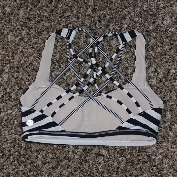 *One left*Lululemon white and black sports bra - Picture 2 of 5